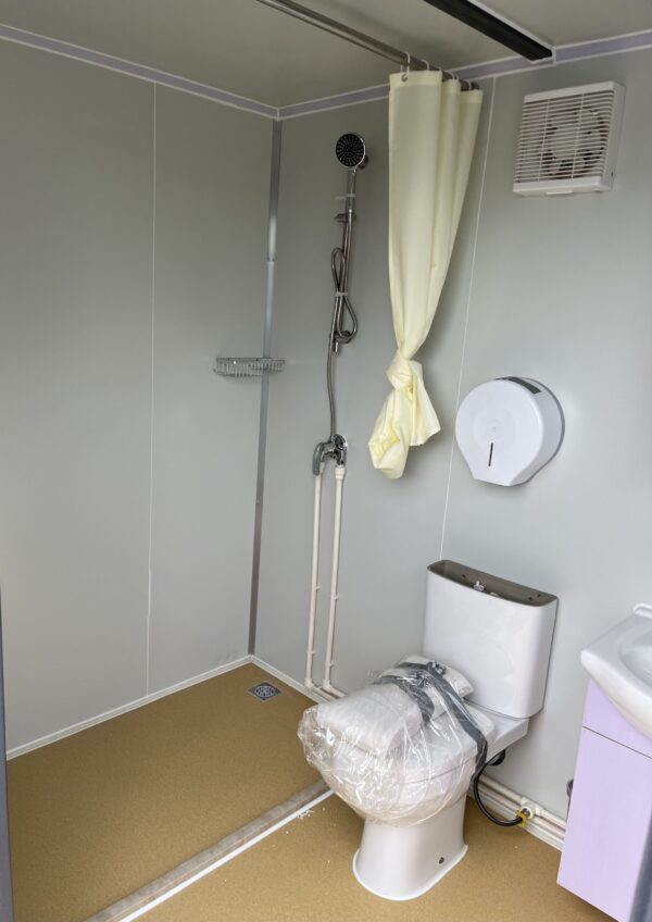 Washroom With Shower - Image 3